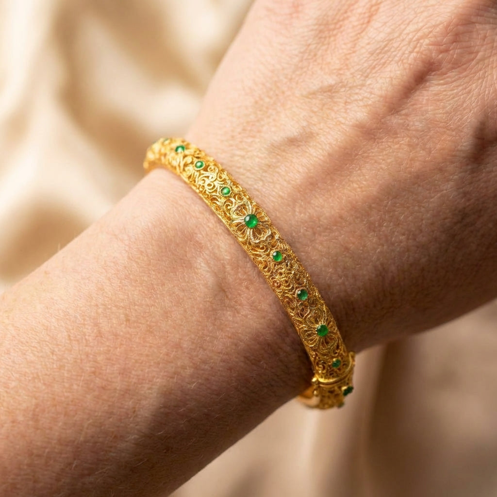 Style Gold Green Gemstone & Pattern Bangle Bracelet