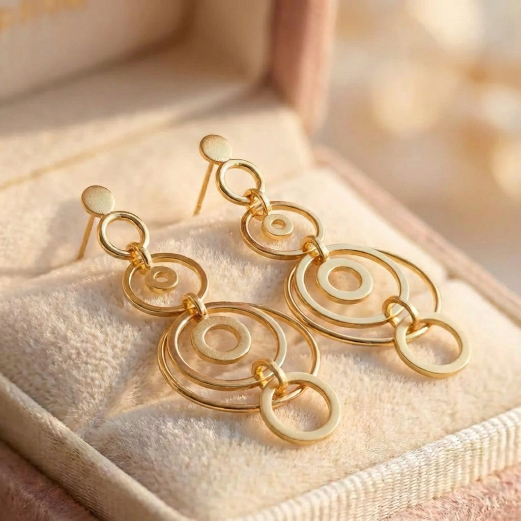 Elegant Gold Circle Earrings