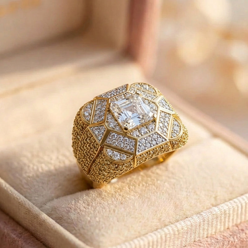 Elegant Gold Diamond Ring