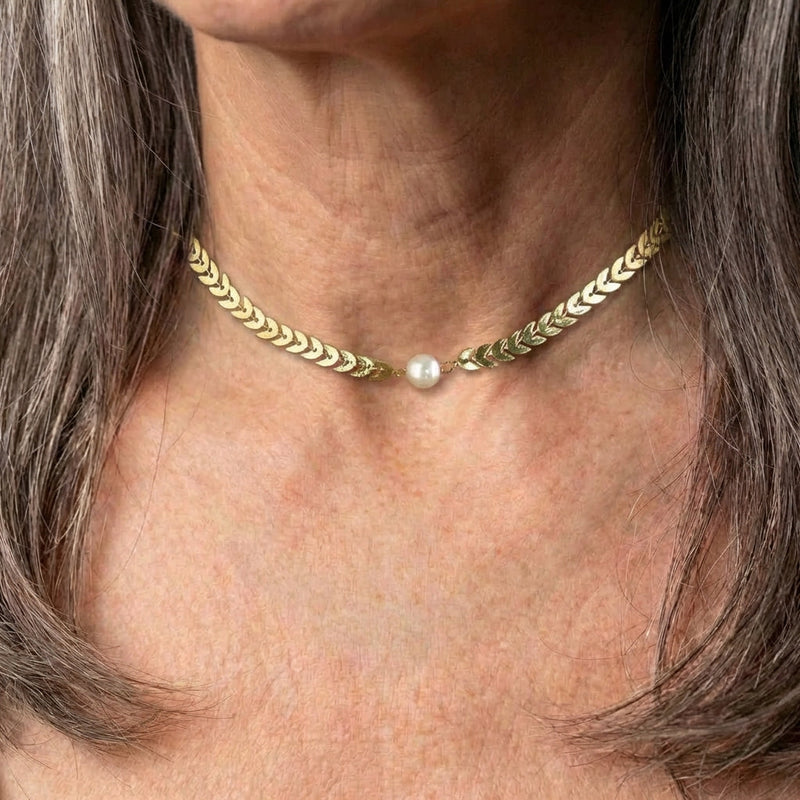 Greek Pearl Necklace in Gold