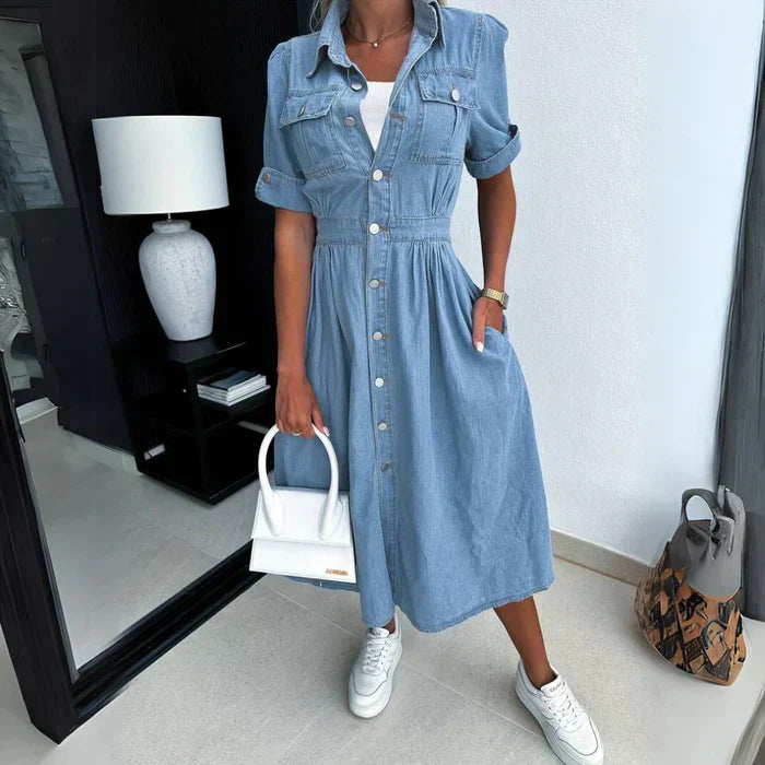 Well Tailored Dress with a Graceful Silhouette