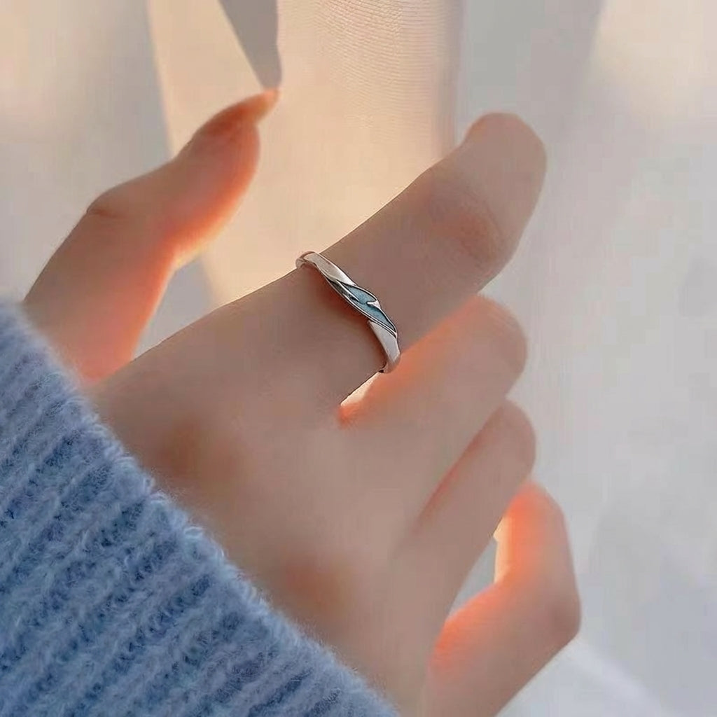 Minimalist Twisted Ring