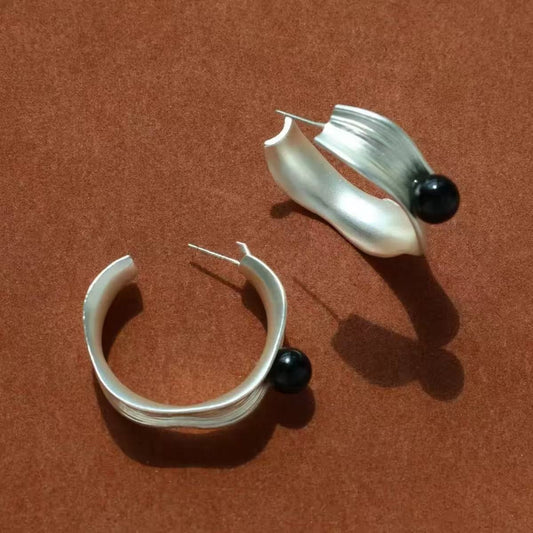 Modern Pearl Earrings