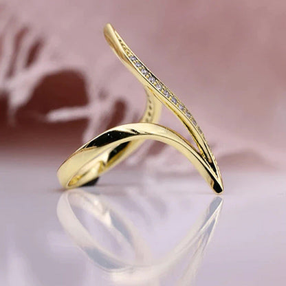 Elegant Flame Gold Twist Ring