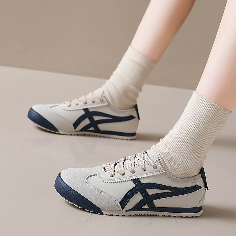 Sierlijke Orthopedische Sneakers voor Moderne Look