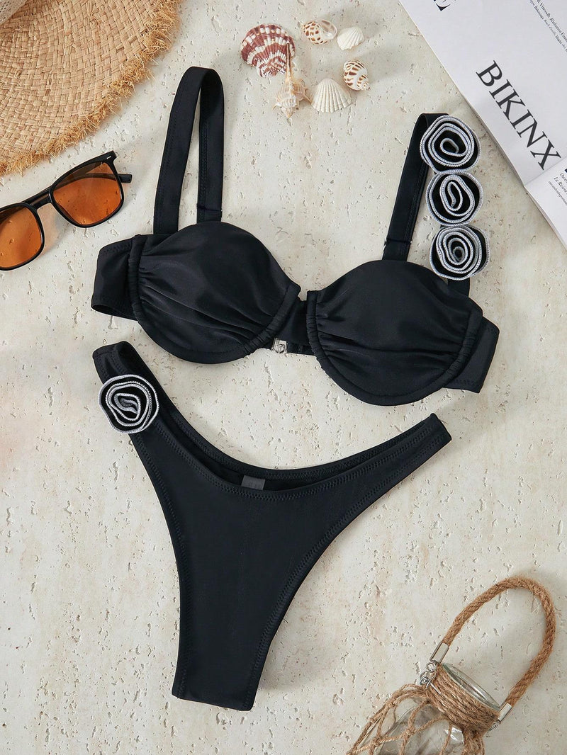 Effortlessly Elegant Top with a Timeless Design