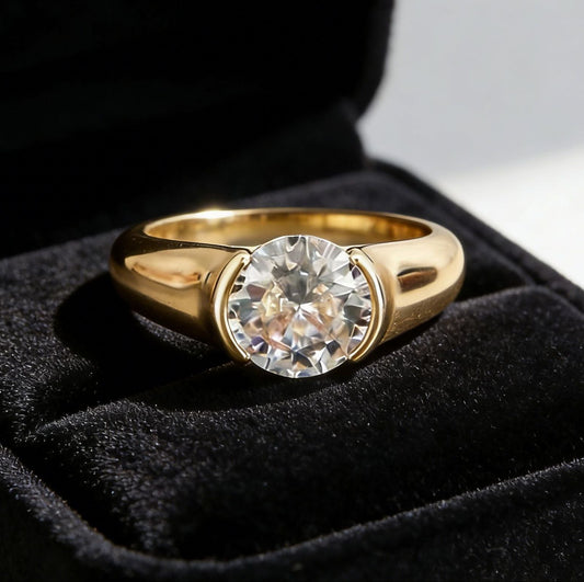 Vintage Gold Rounded Inlaid Zirconia Ring