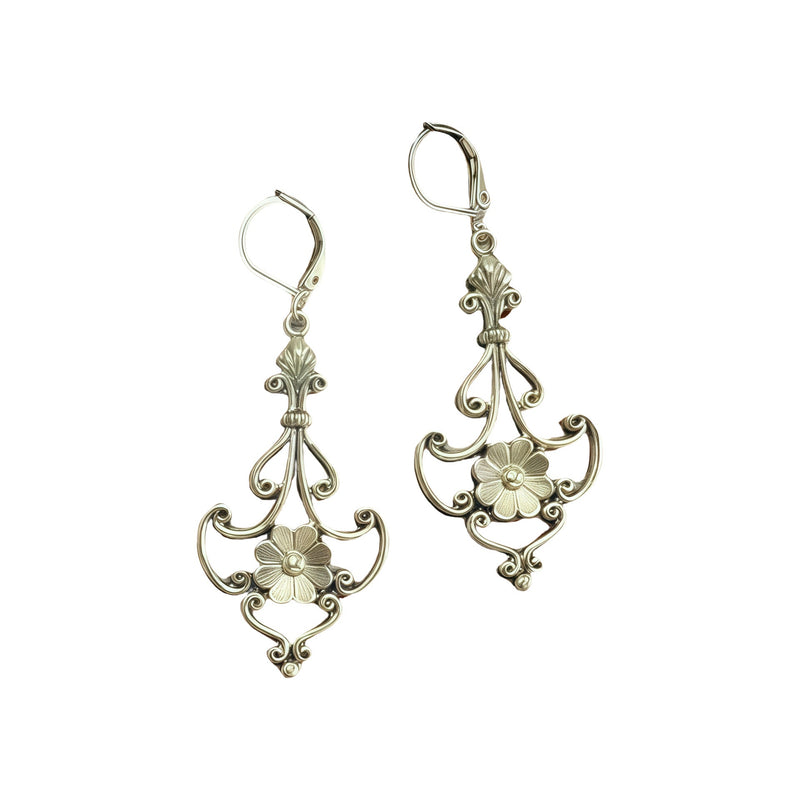 Classic Earring With Timeless Appeal