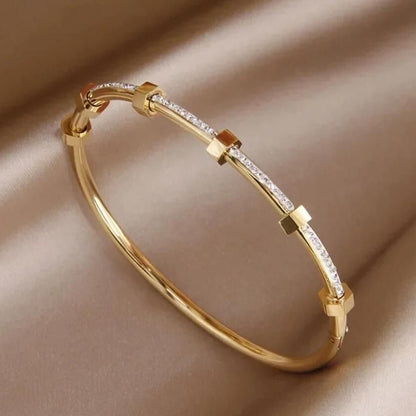 Klassieke Gouden Armband met tijdloze uitstraling