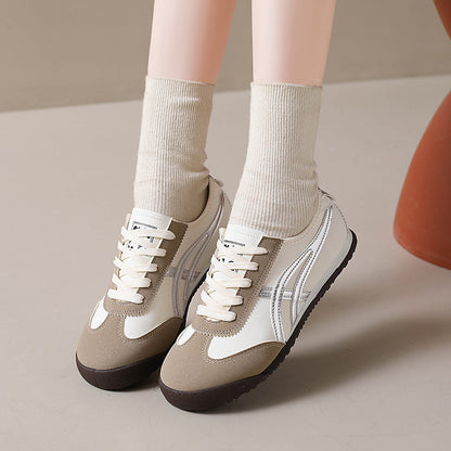 Sierlijke Orthopedische Sneakers voor Moderne Look