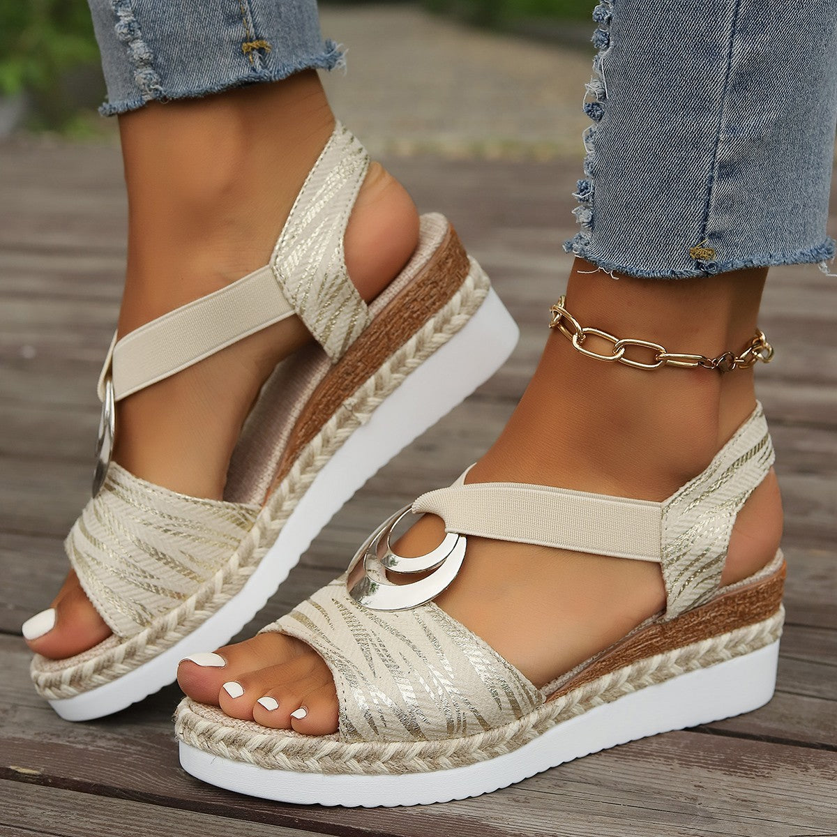 Chic Orthopedic Sandals with Unique Design