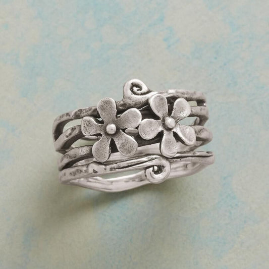 Silvered Daisy Layered Ring