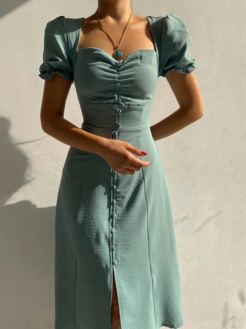 Classic Vintage Dress with a Flattering Fit