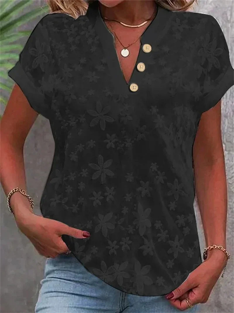 Classic Vintage Shirt with a Flattering Fit