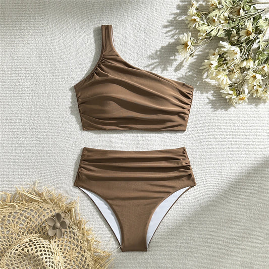 Effortlessly Elegant Bikini with a Timeless Design