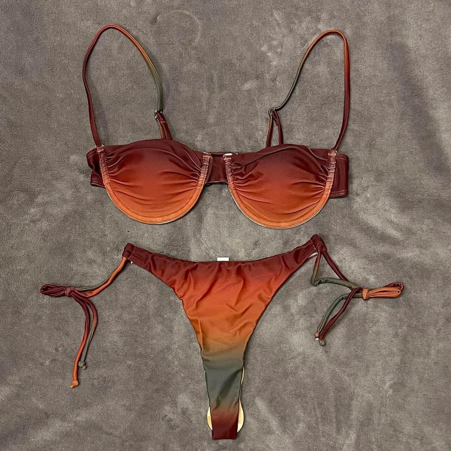 Effortlessly Elegant Bikini with a Timeless Design