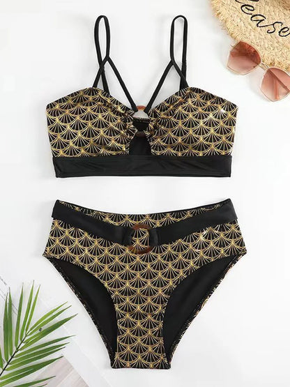 Effortlessly Elegant Bikini with a Timeless Design