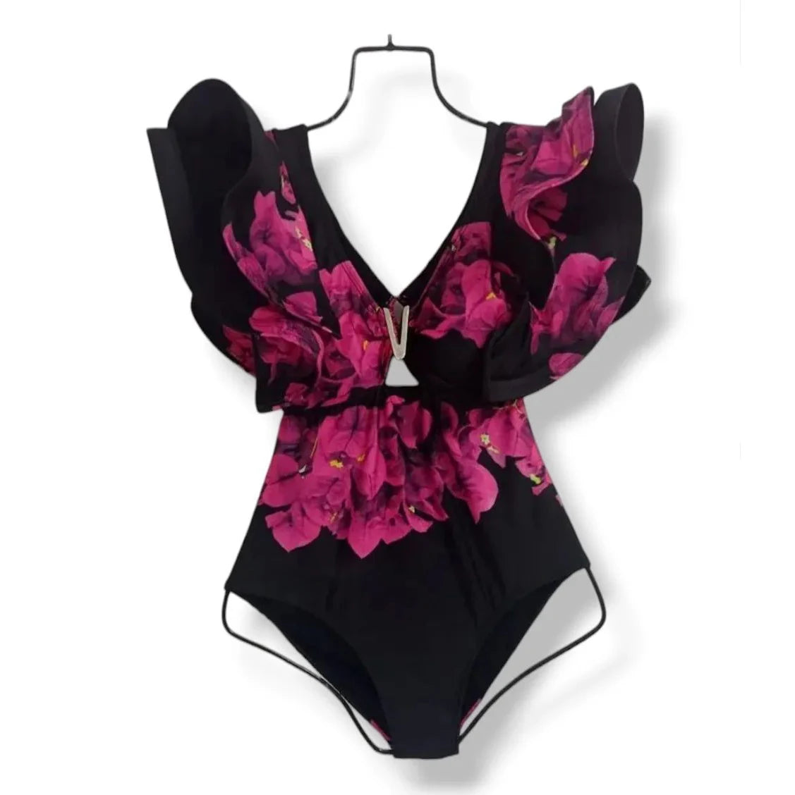 Effortlessly Elegant Monokini with a Timeless Design