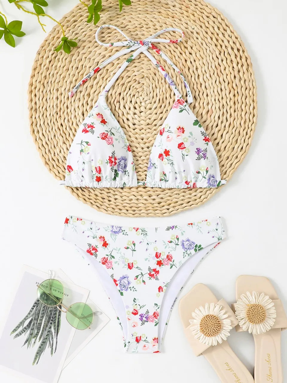 Effortlessly Elegant Bikini with a Timeless Design