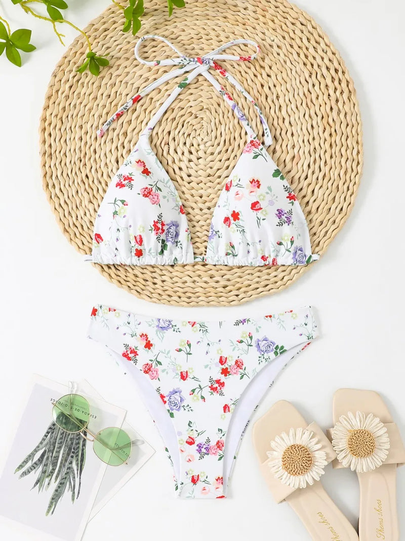 Effortlessly Elegant Bikini with a Timeless Design