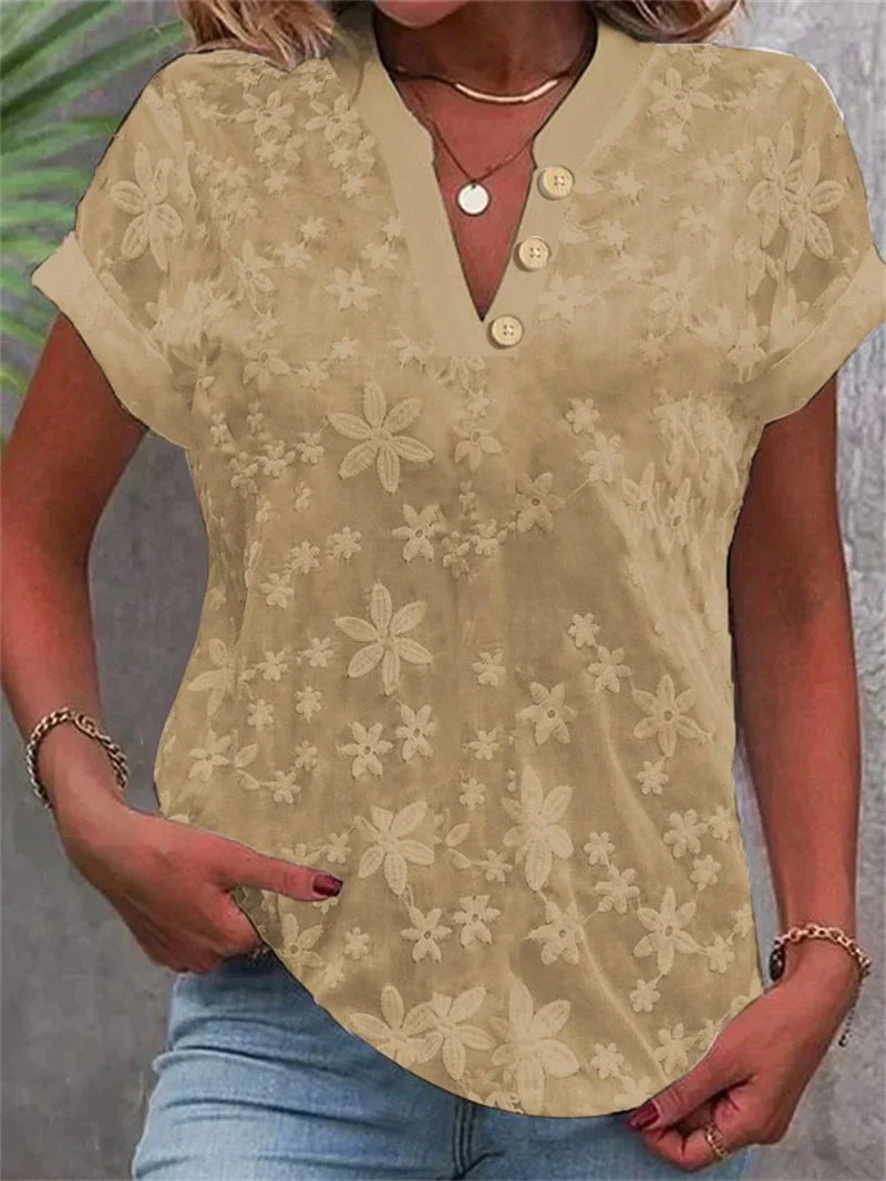 Classic Vintage Shirt with a Flattering Fit
