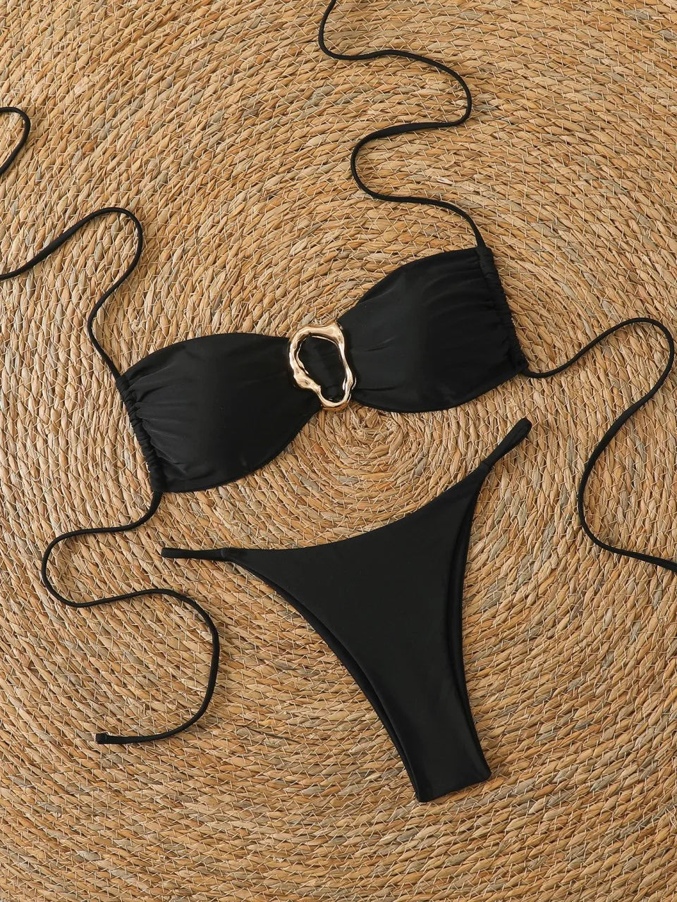 Casually Elegant Bikini with a Refined Edge
