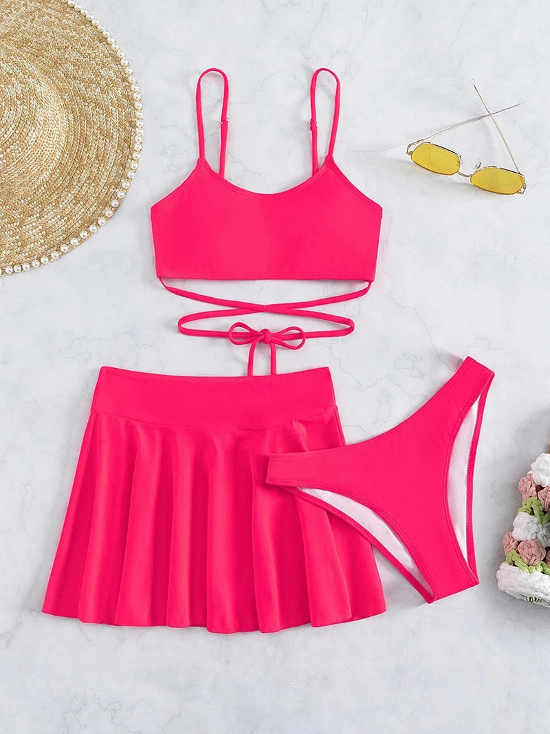 Effortlessly Elegant Bathing Suit with a Timeless Design