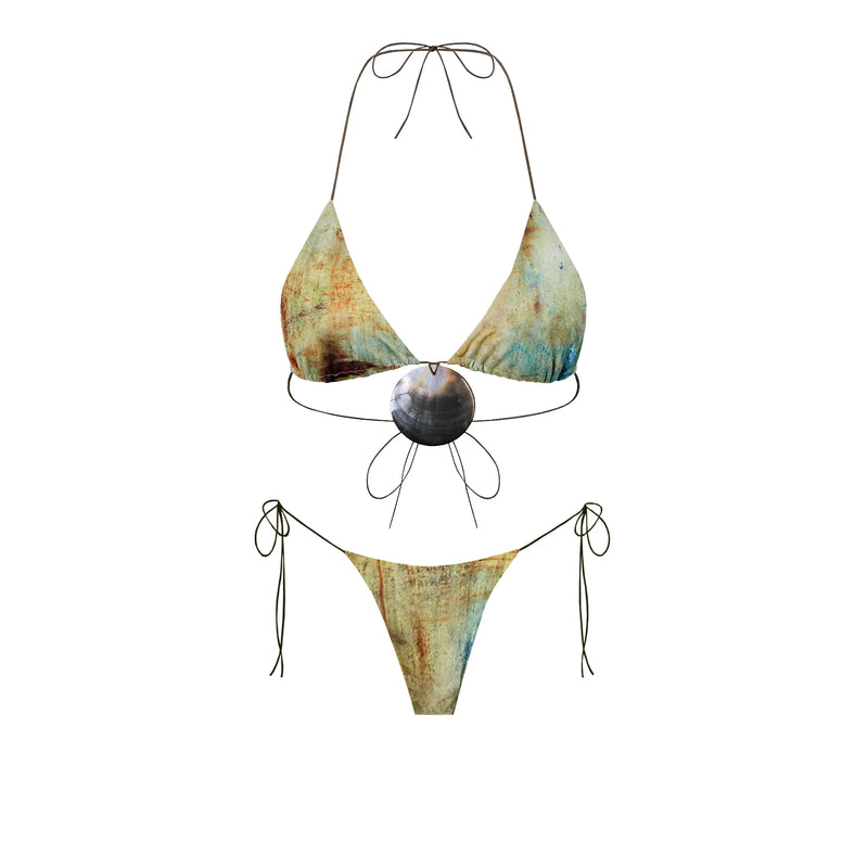 Sophisticated Bikini with a Clean Classic Look
