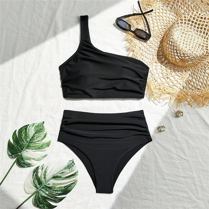 Effortlessly Elegant Bikini with a Timeless Design