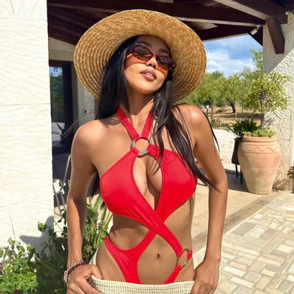 Effortlessly Elegant Swimsuit with a Timeless Design