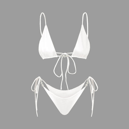 Effortlessly Elegant Bikini with a Timeless Design