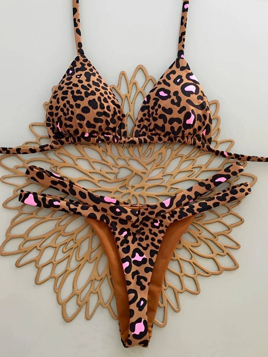 Casually Elegant Bikini with a Refined Edge