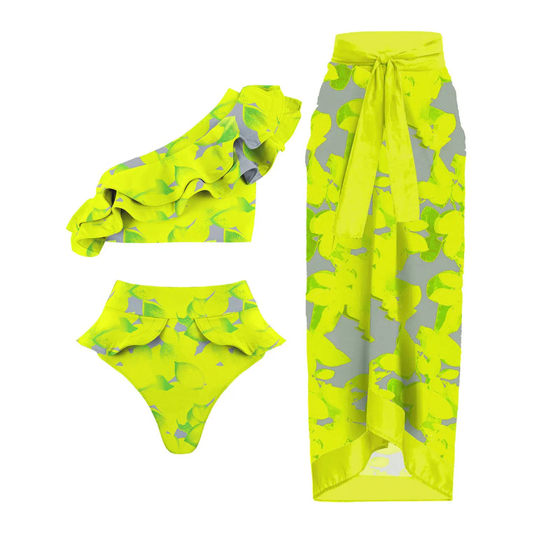 Effortlessly Elegant Bathing Suit with a Timeless Design