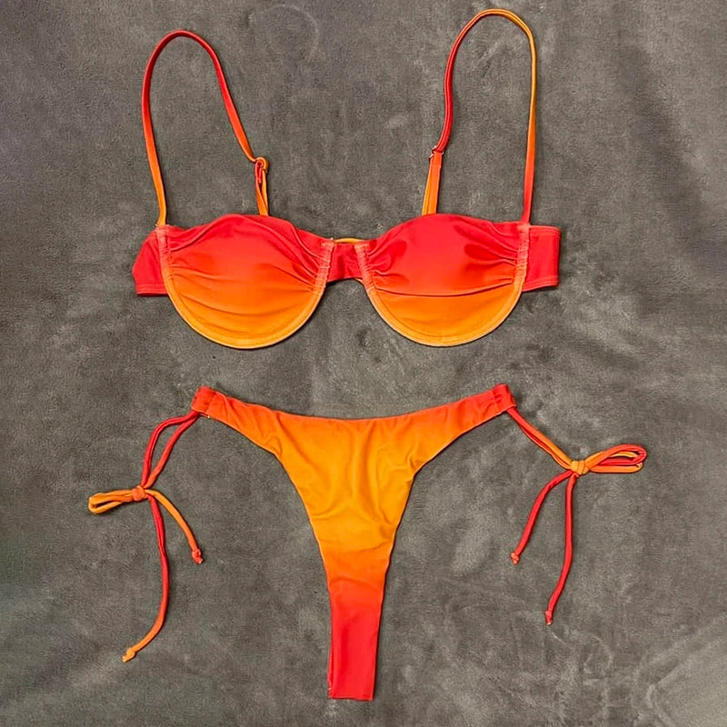 Effortlessly Elegant Bikini with a Timeless Design