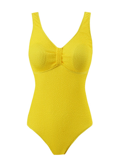 Finely Styled Monokini with a Classic Vintage Look
