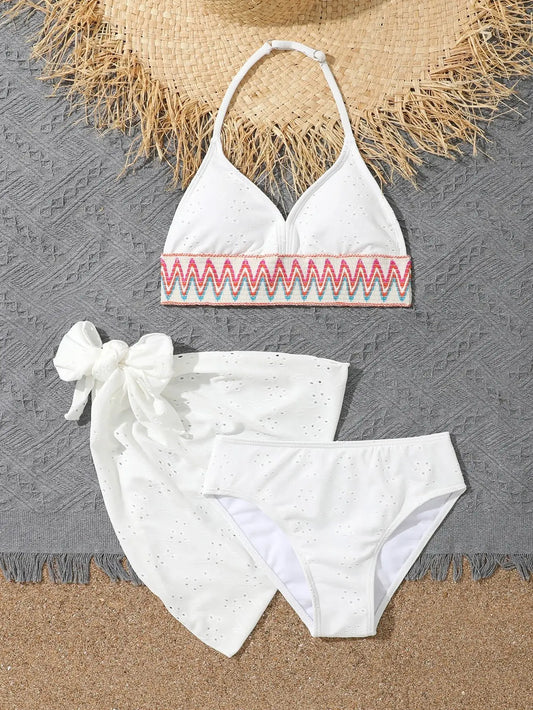 Effortlessly Elegant Bikini with a Timeless Design