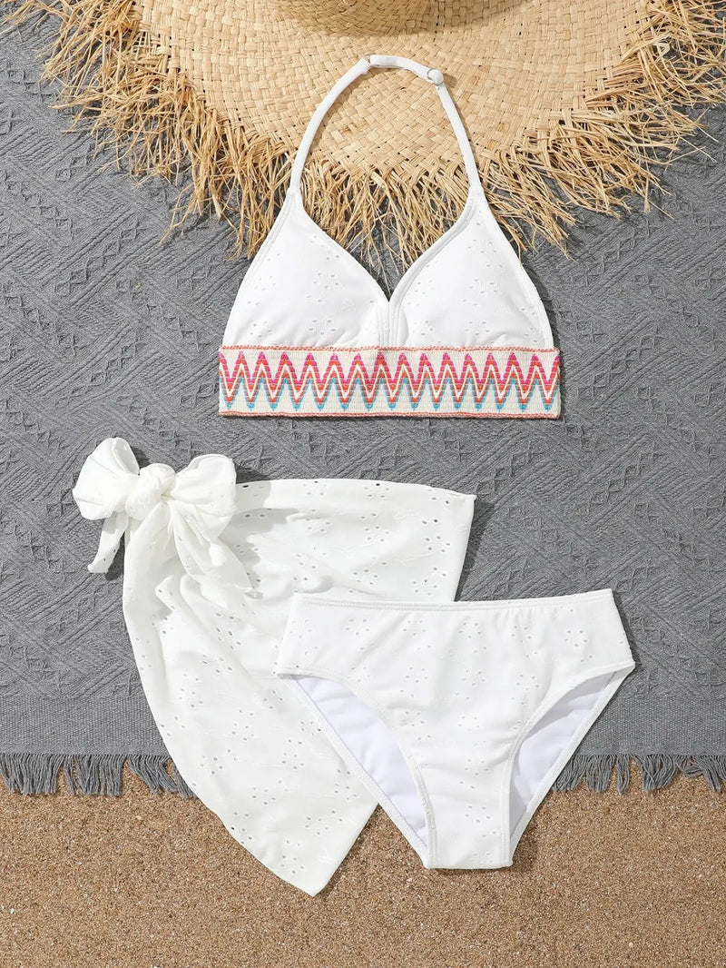 Effortlessly Elegant Bikini with a Timeless Design