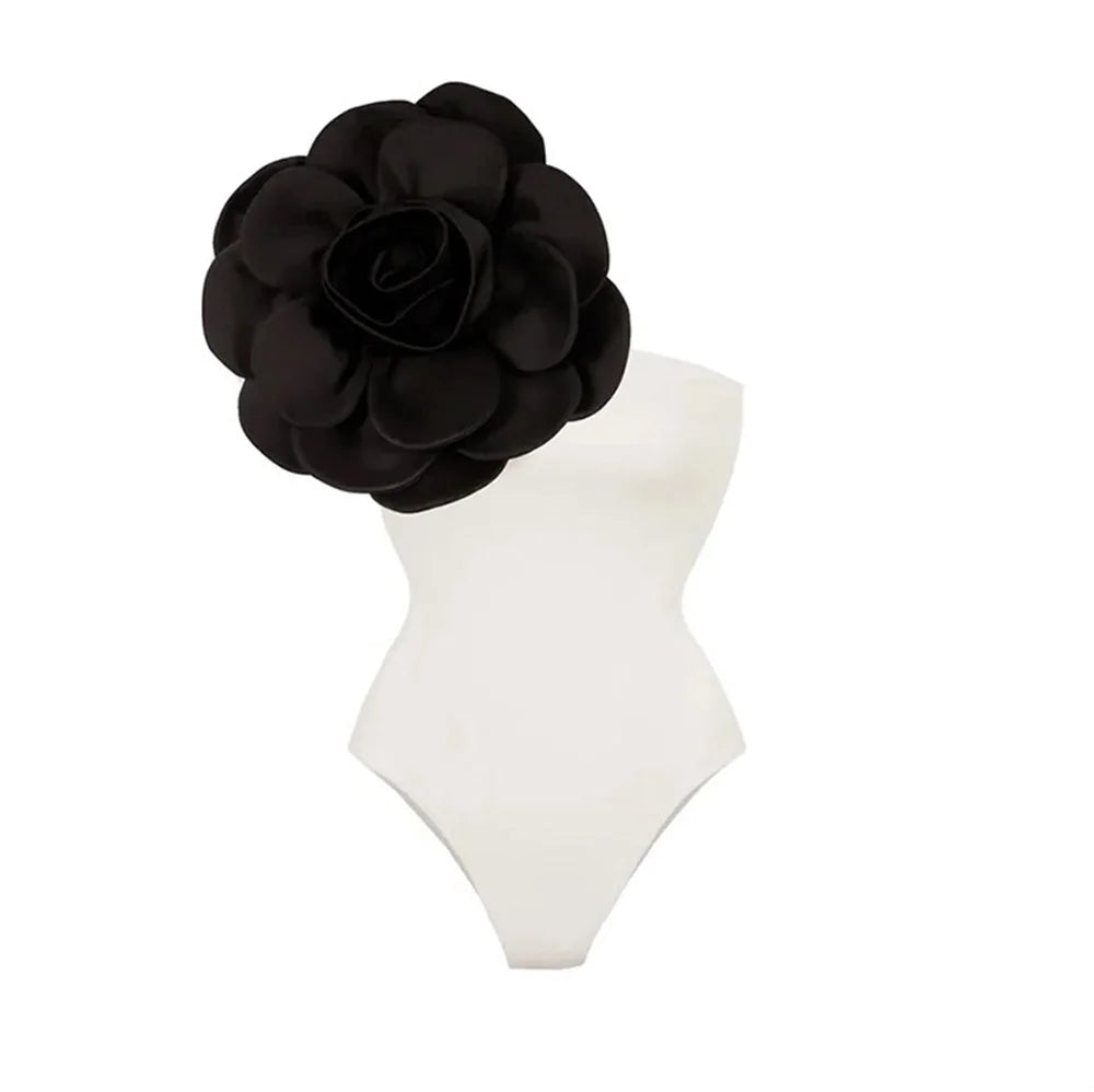 Effortlessly Elegant Bathing Suit with a Timeless Design
