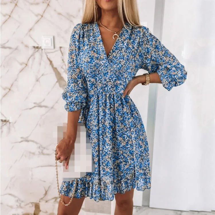 Classic Vintage Dress with a Flattering Fit