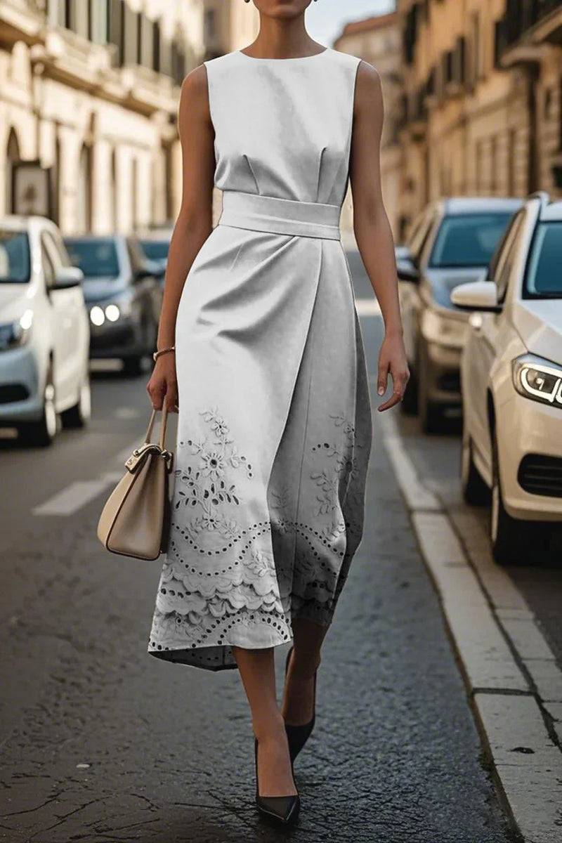 Effortlessly Elegant Dress with a Timeless Design
