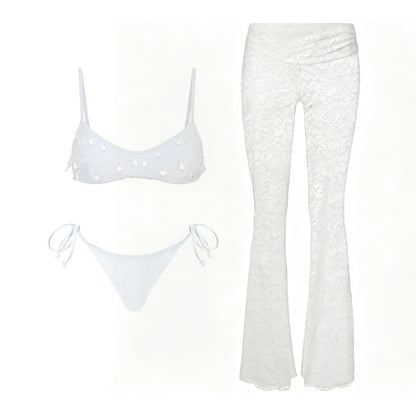 Effortlessly Elegant Pants with a Timeless Design