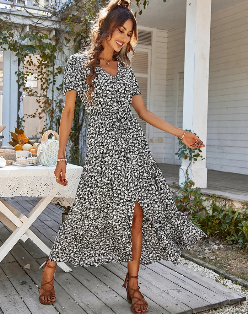 Beautifully Finished Dress in a Timeless Design