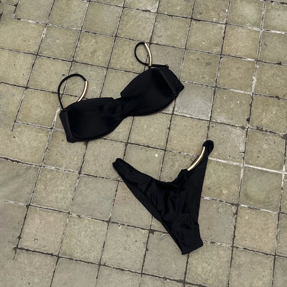 Classic Vintage Bikini with a Flattering Fit