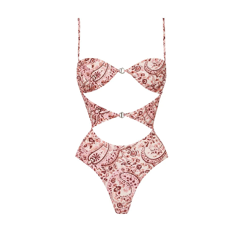 Effortlessly Elegant Bikini with a Timeless Design