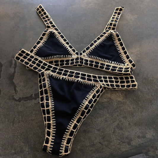 Effortlessly Elegant Bikini with a Timeless Design