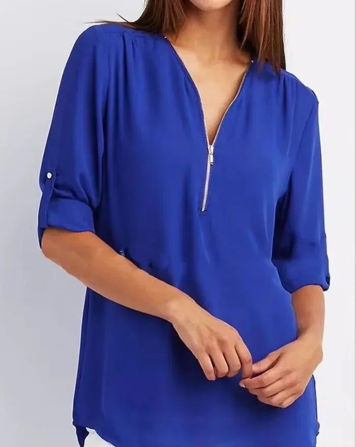 Casually Elegant Shirt with a Refined Edge