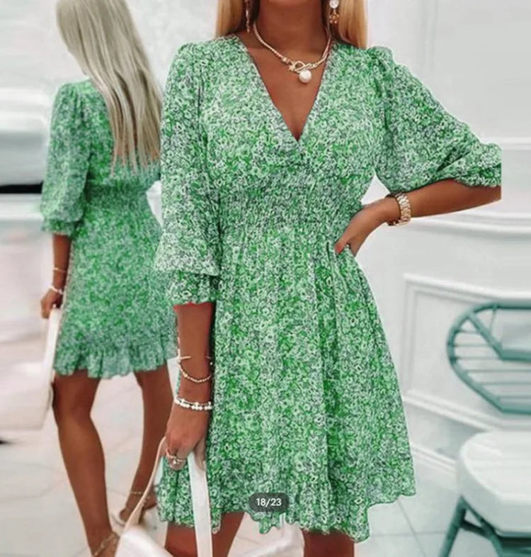 Well Tailored Dress with a Graceful Silhouette