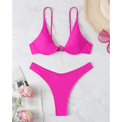 Effortlessly Elegant Bathing Suit with a Timeless Design