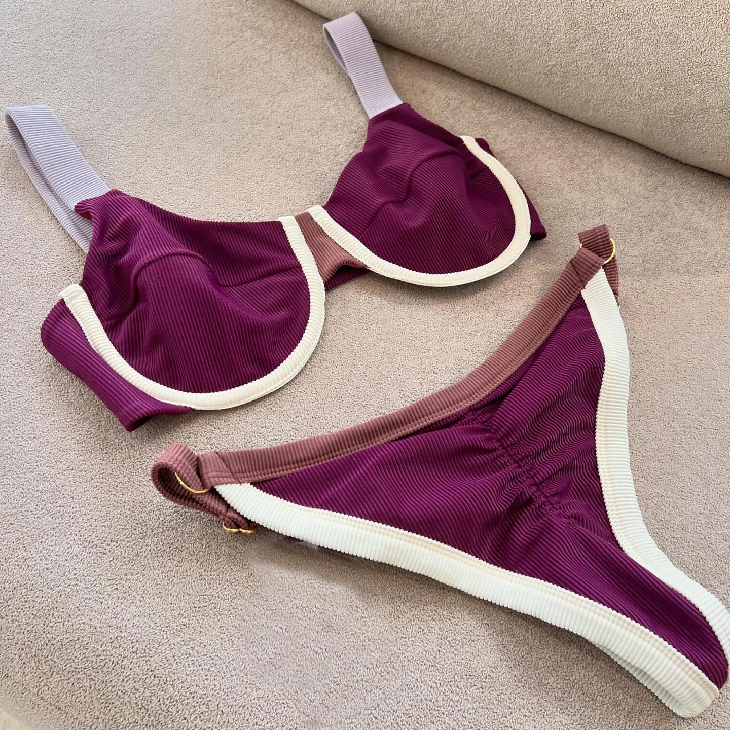Effortlessly Elegant Bikini with a Timeless Design