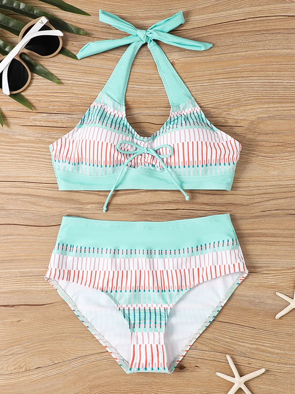Effortlessly Elegant Bikini with a Timeless Design